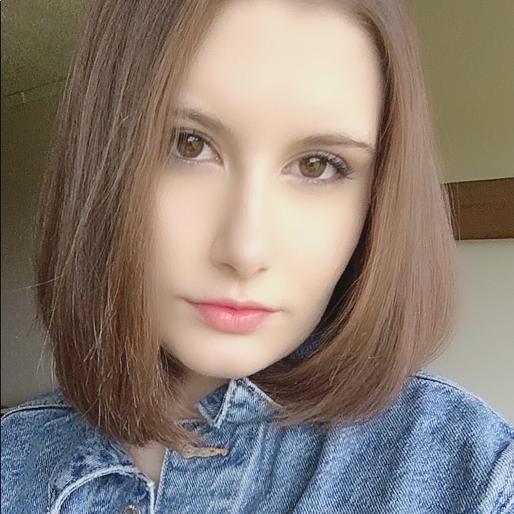 Meet your Posher, Elena